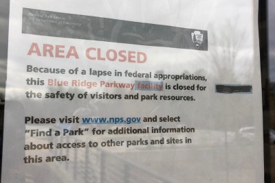 Area closed sign at Asheville Visitor Center